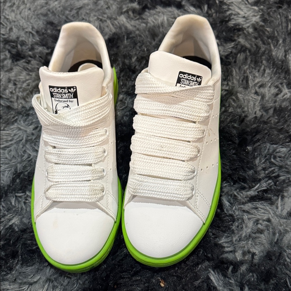 Adidas Kids White Sneakers With Green Soles